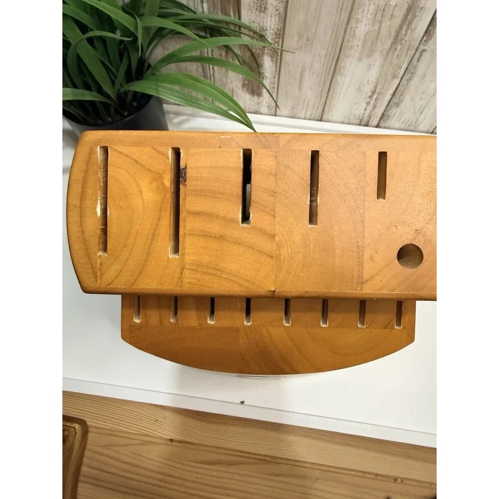 CHICAGO CUTLERY Wooden Knife Block w/ 15pc Max Capacity, Honey Pine Finish